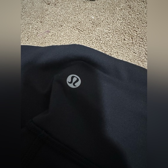 NWT lulu leggings size 2 - Picture 2 of 6